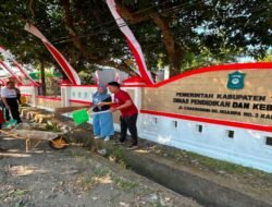 Wajah Baru Disdikbud Takalar, Merah Putih Menghiasi Kantor Sambut HUT ke-81 RI