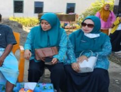 Rumah Panggung Lansia di Polsel Terbakar Dini Hari, Pemerintah dan TP PKK Takalar Datangi Korban