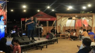 Live Music Perdana di Paria Lau’, Daeng Manye Bidik Wisata Sunset sebagai Ruang Healing Baru Takalar