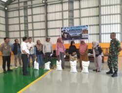 Danramil Polut Mewakili Dandim Hadiri Launching Penyaluran Bantuan Pangan di Gudang Bulog Palleko