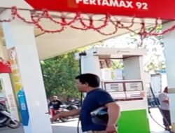 ANTREAN BBM MEMANAS! Pengendara Ngamuk di SPBU Kalampa, Soroti Kupon dan “Pelat Pribadi”
